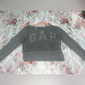 grey vintage GAP crop top